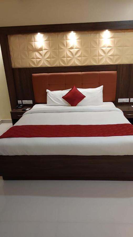קומבאקונאם Sri Balaji Grand Hotel מראה חיצוני תמונה